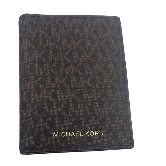 Authentic New Michael Kors Jet Set Travel Passport Holder Wallet Cardcase - Picture 1 of 5